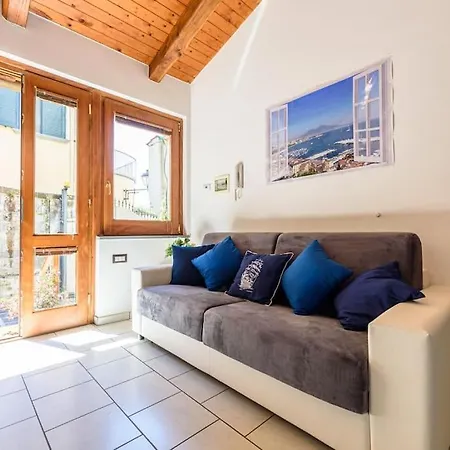 Sorrento Coast With Garden For 9 Guests Пьяно-ди-Сорренто