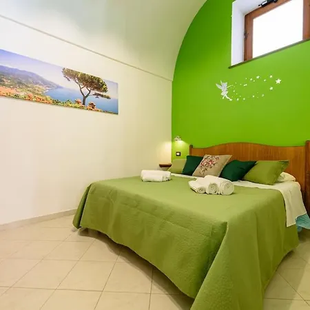 Sorrento Coast With Garden For 9 Guests * Пьяно-ди-Сорренто